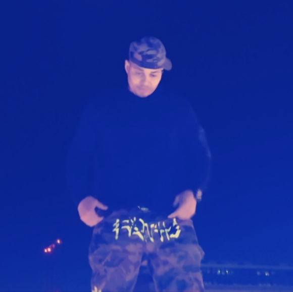 Meet your Posher, Dean - Picture 6 of 13